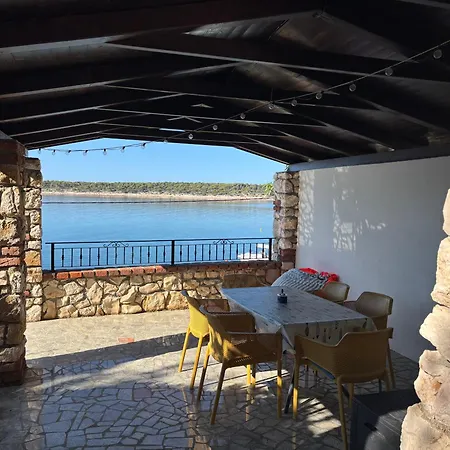 Oaza Planjke - Viola * Rab Town